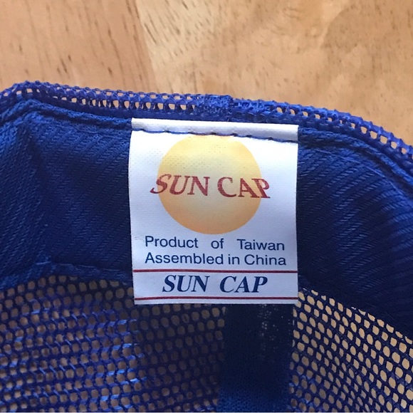 Ford Tractors SnapBack - Picture 4 of 11